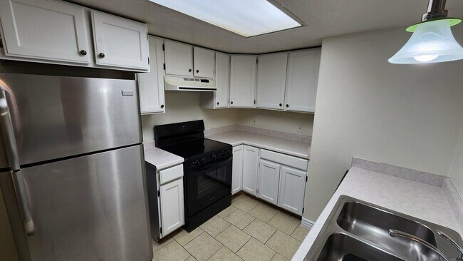 Foto del edificio - 1268 W 1480 N St