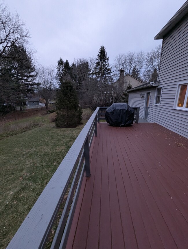 Building Photo - 288 East St