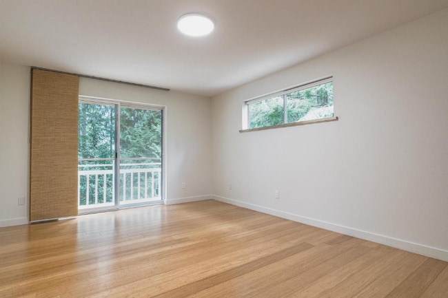 Building Photo - 860 Hyak Way