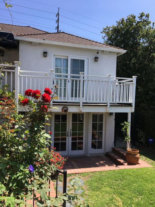 Foto principal - Your Charming Home in Cheviot Hills 4B/3B