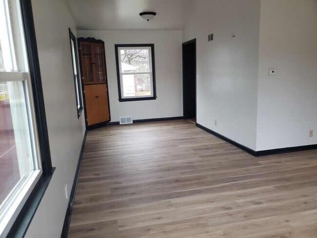 Foto del edificio - 2237 W Rohr Ave