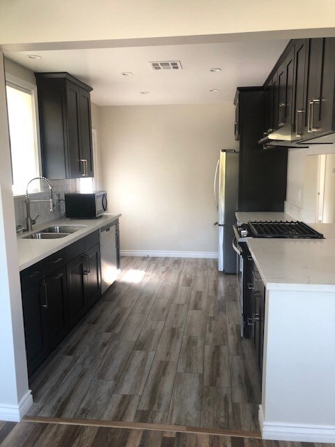 Foto del edificio - 9059 Lucerne Ave