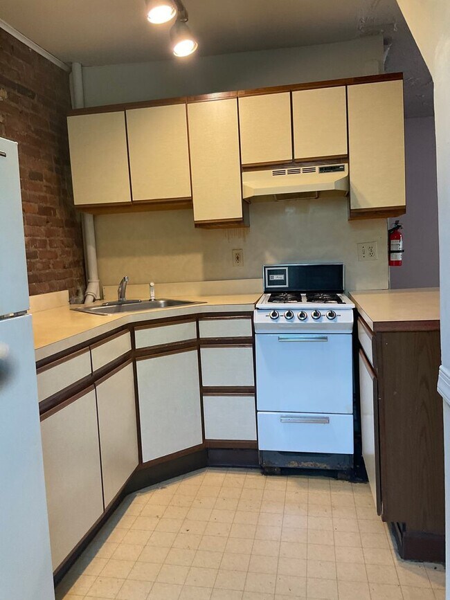 Foto del edificio - 215 Woodbine St