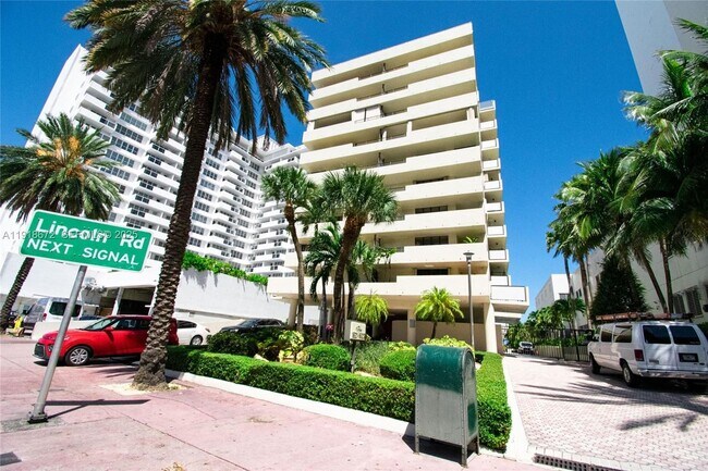Foto del edificio - 1621 Collins Ave
