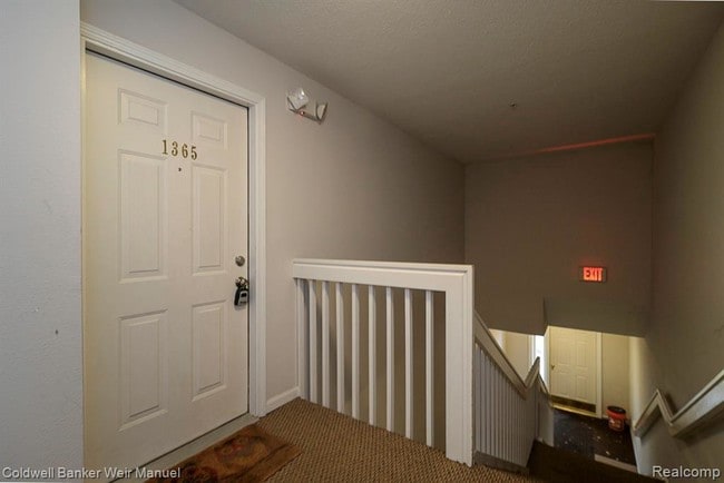 Building Photo - 1365 Millbrook Trail