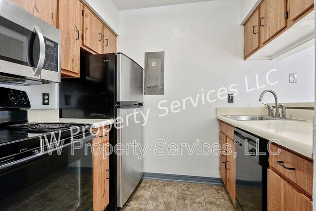 Foto del edificio - 4101 Hessmer Ave