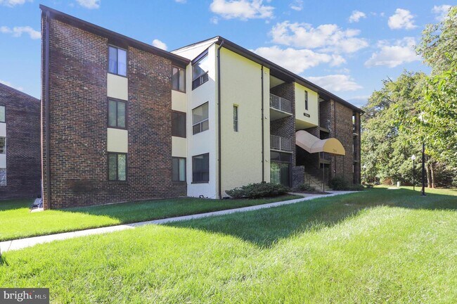Building Photo - 7814 Hanover Pkwy
