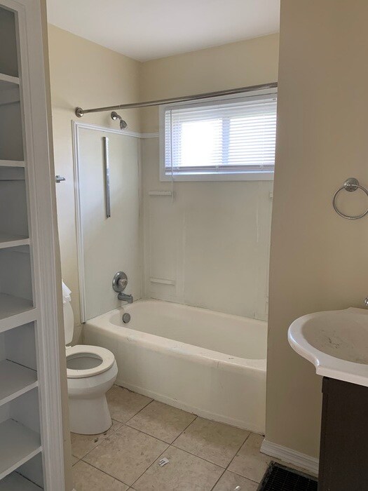 Building Photo - 2992 Moreland Dr - Call 380-800-5835 to jo...