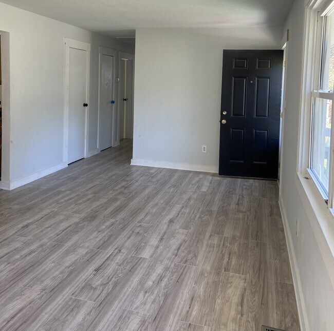 Building Photo - 161 Winchester Dr