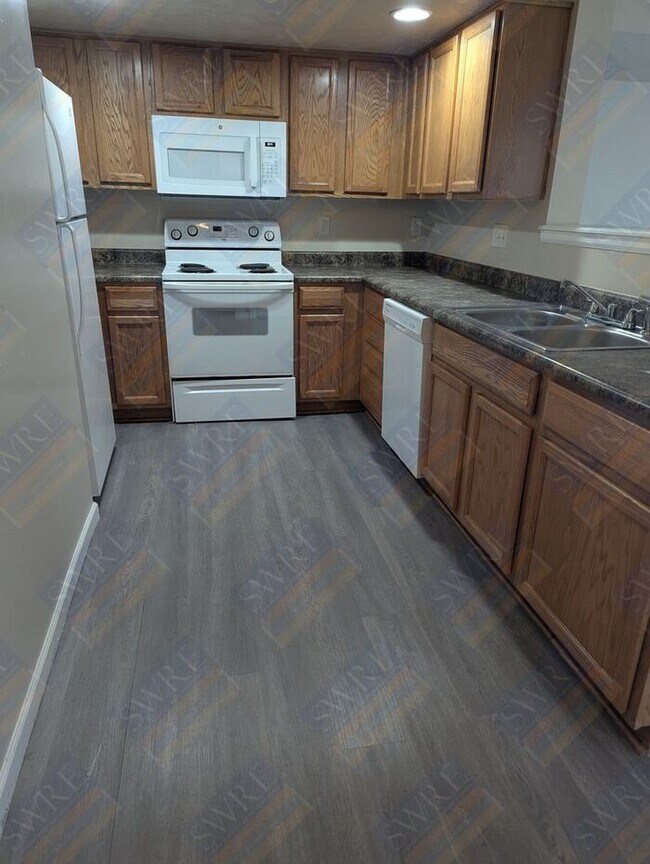 Foto del edificio - 3 Bedroom 2.5 Bath Townhouse