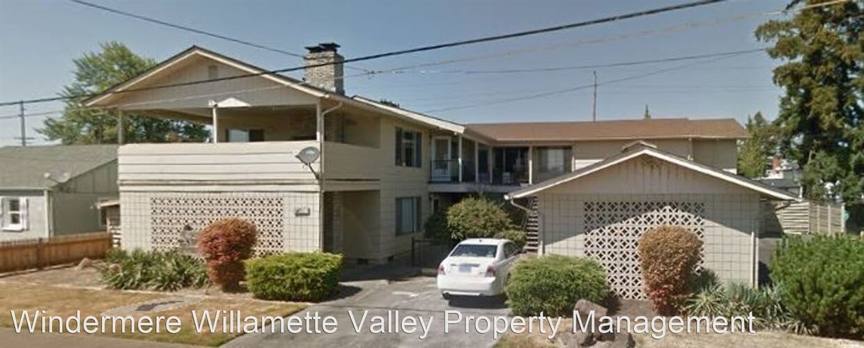Primary Photo - 819 18th Ave SW