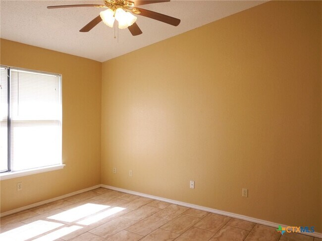 Foto del edificio - 1510 Westway Dr
