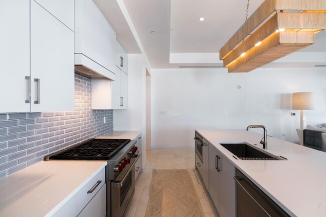 Building Photo - Experience refined coastal living Alys Beach