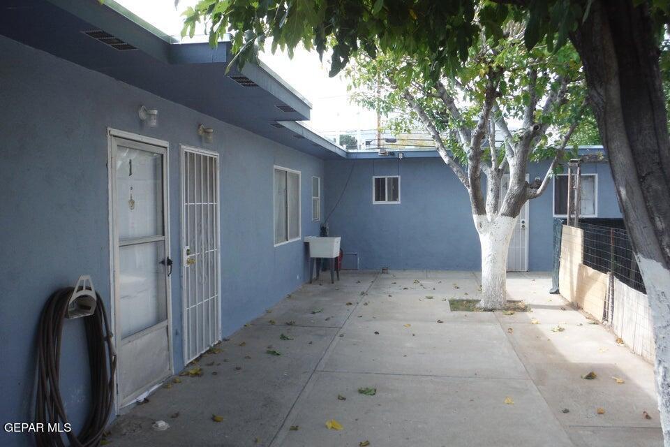 Primary Photo - 8919 Norton St