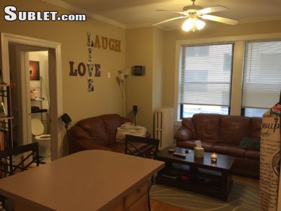 Foto del edificio - 2828 N Pine Grove Ave