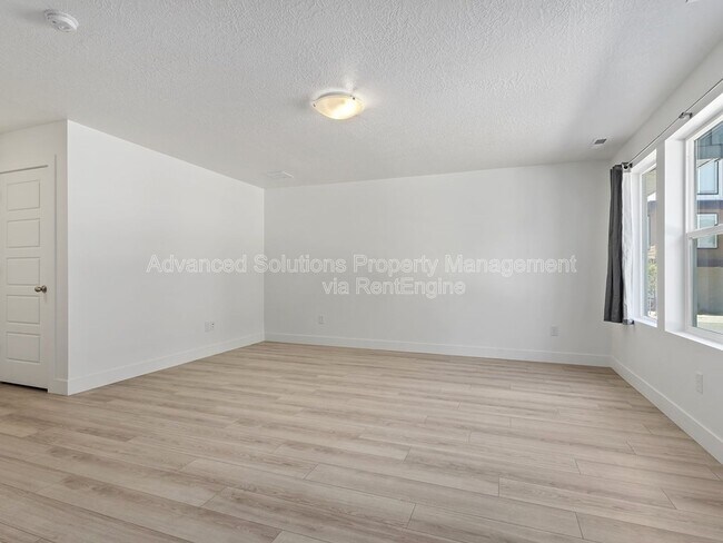 Building Photo - 142 Amboise Ct