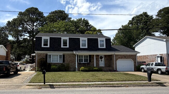Foto del edificio - 713 Little Neck Rd