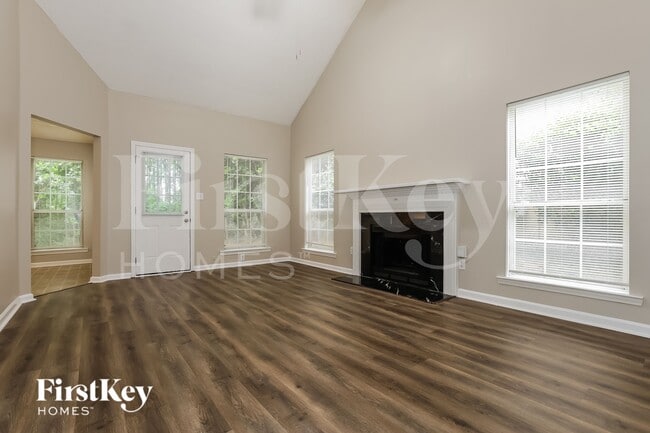 Building Photo - 650 Durham Ridge Dr NW