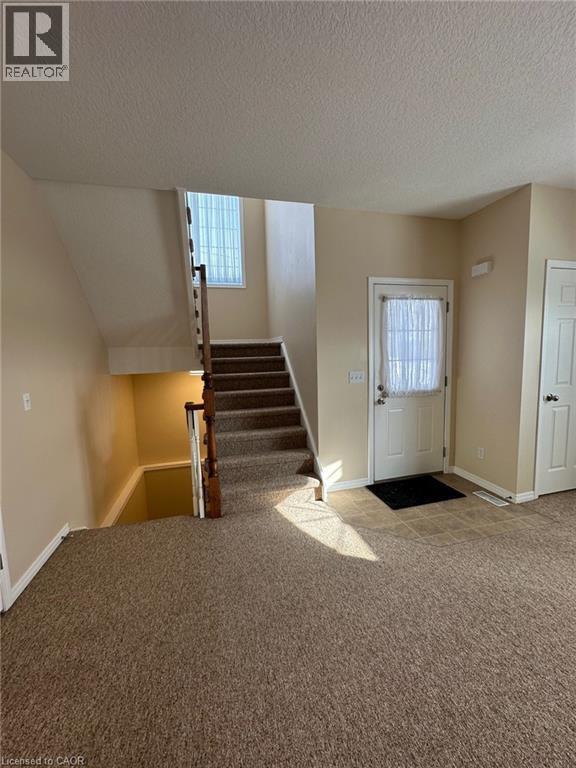 Building Photo - 87 Ellis Ave