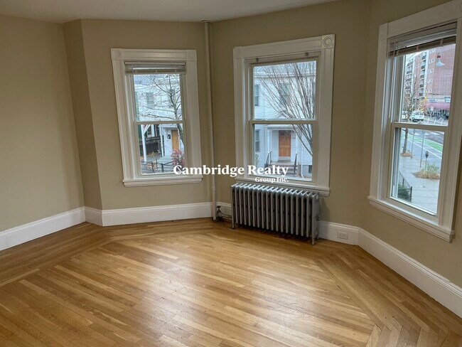 Foto del edificio - 1590 Cambridge St