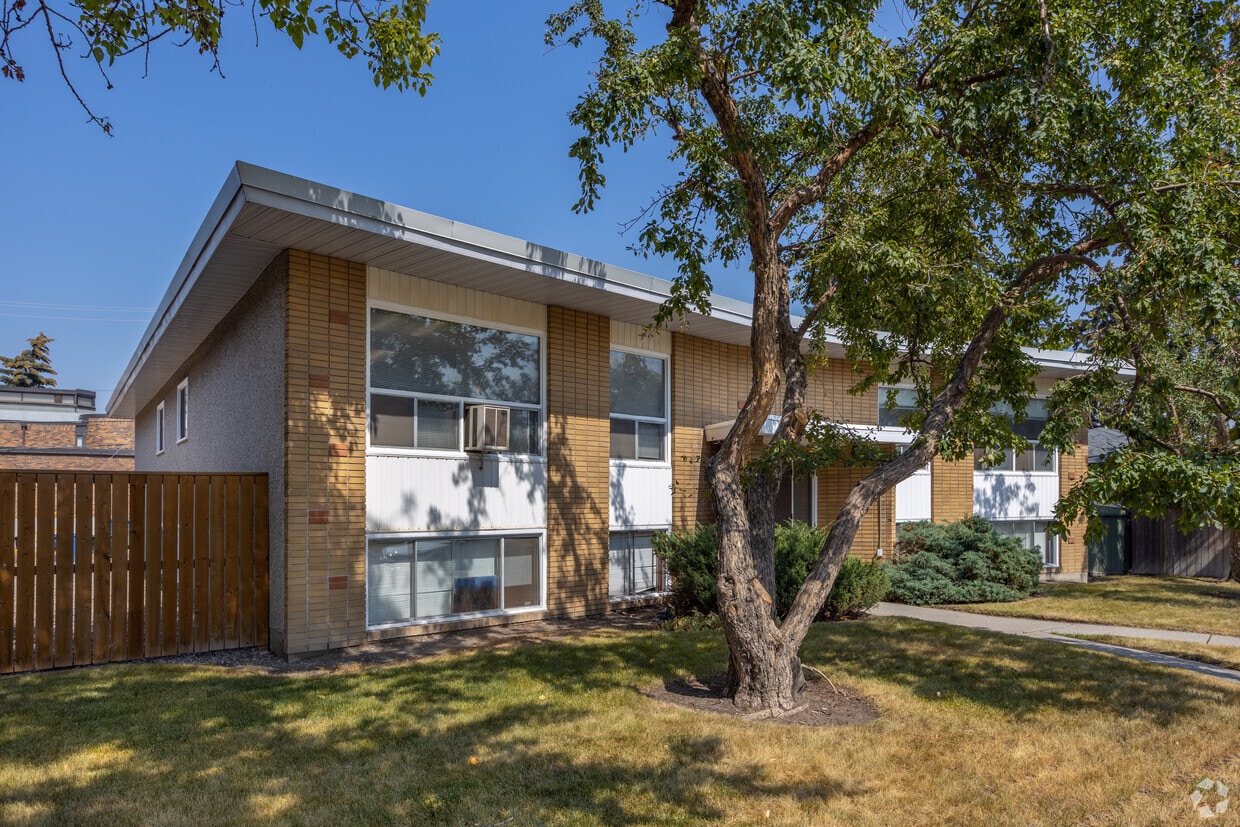 Primary Photo - 920 69 Av SW