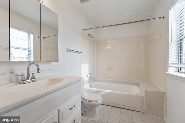 Foto del edificio - 9512 Merikern Ln