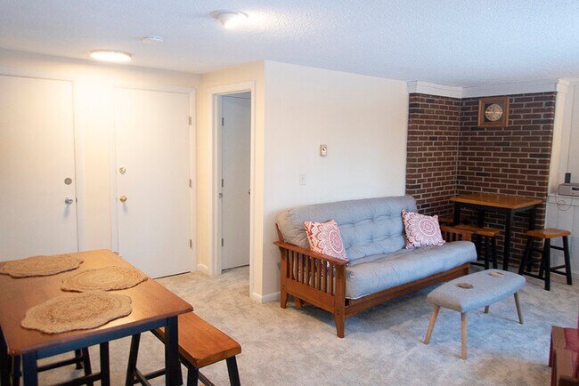 Building Photo - 3 Knotts Rd