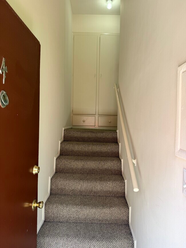 Foto del edificio - Westwood Apartments, Inc