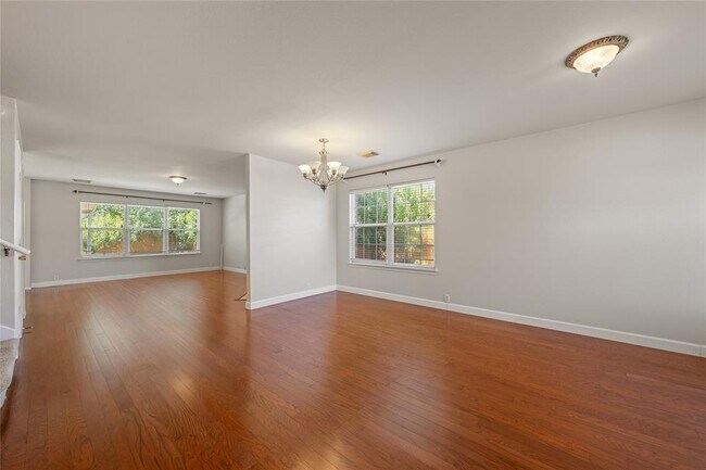 Building Photo - 14716 Lantern Dr