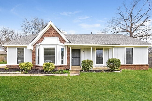 Building Photo - 3890 Birchshade Cove