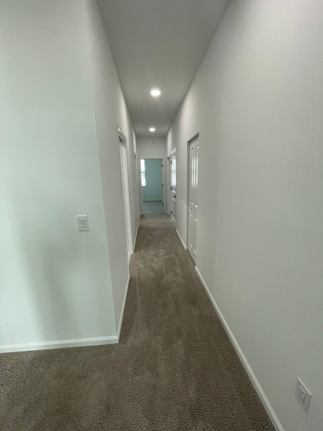 Building Photo - 16374 POWERSCOURT Dr