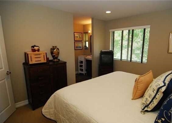 Foto del edificio - 6067 Terrace Ln