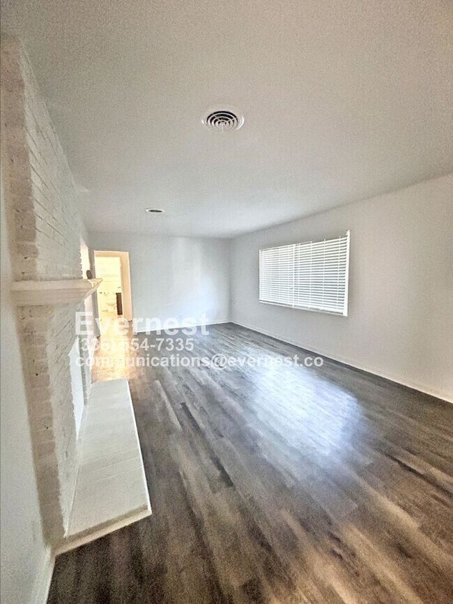 Foto del edificio - 1841 Fairview Blvd