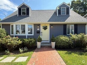 Building Photo - 186 Nassau Rd