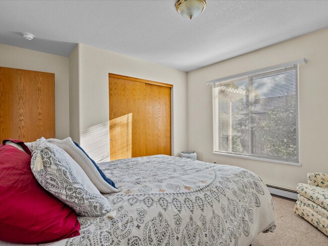 Building Photo - 418 Gold Rush Dr