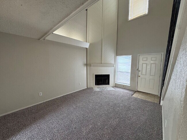 Foto del edificio - Beautiful Duplex in West Lubbock