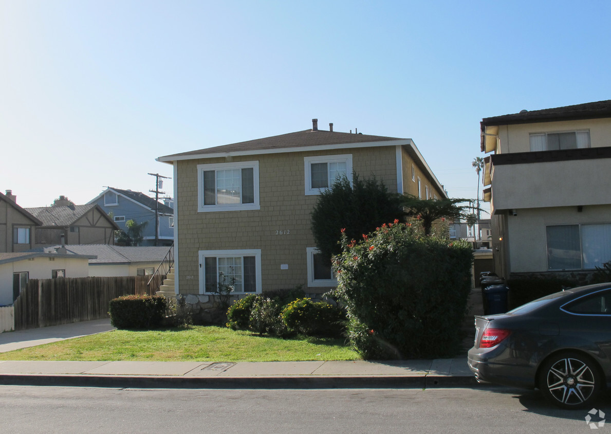 Foto del edificio - 2612 Nelson Ave