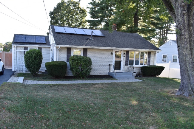Building Photo - 373 Salem St