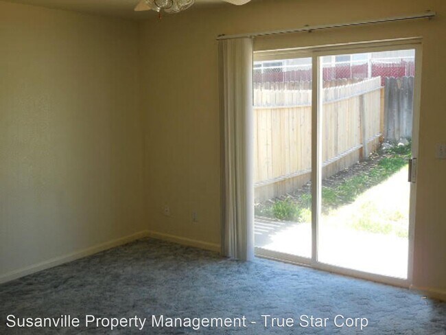 Foto del edificio - 3 br, 2 bath House - 160 Derek Dr Unit B
