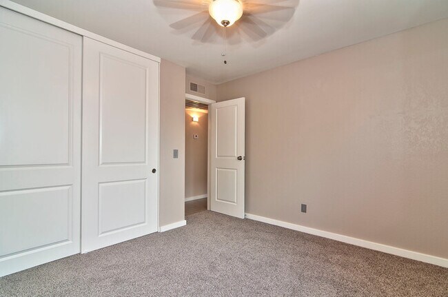 Foto del edificio - 616 S Hardy Dr
