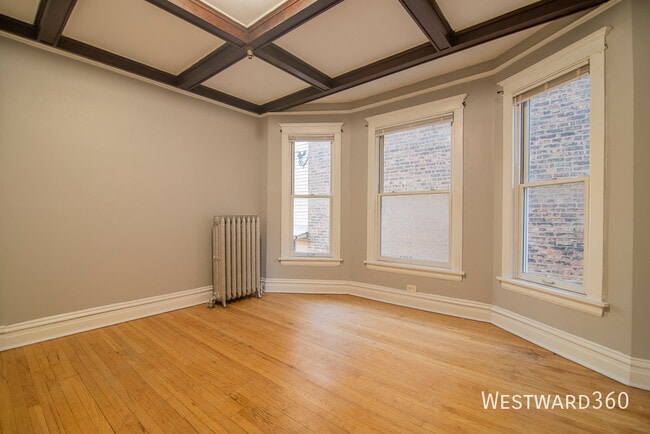 Building Photo - 1252 W Elmdale Ave