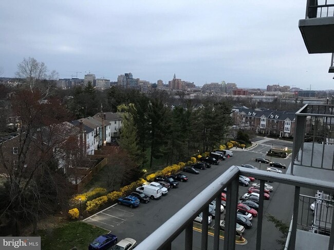 Foto del edificio - 2059 Huntington Ave