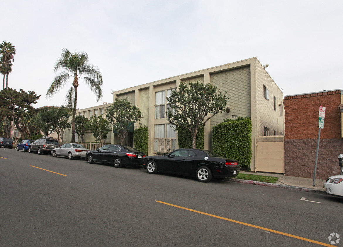 Building Photo - Kingsley Court