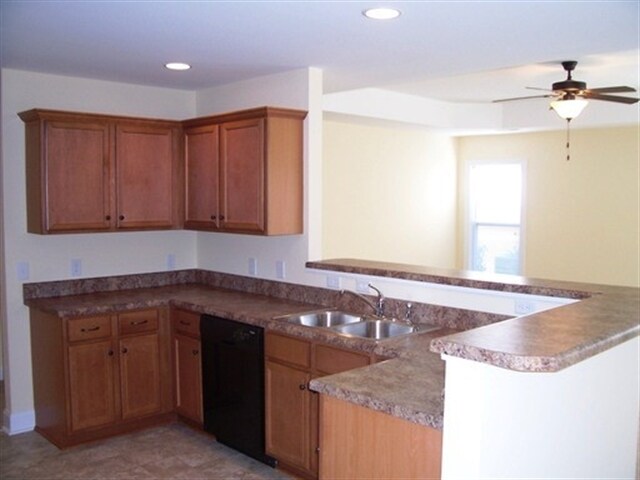 Foto del edificio - 1239 NE Dunlop Drive