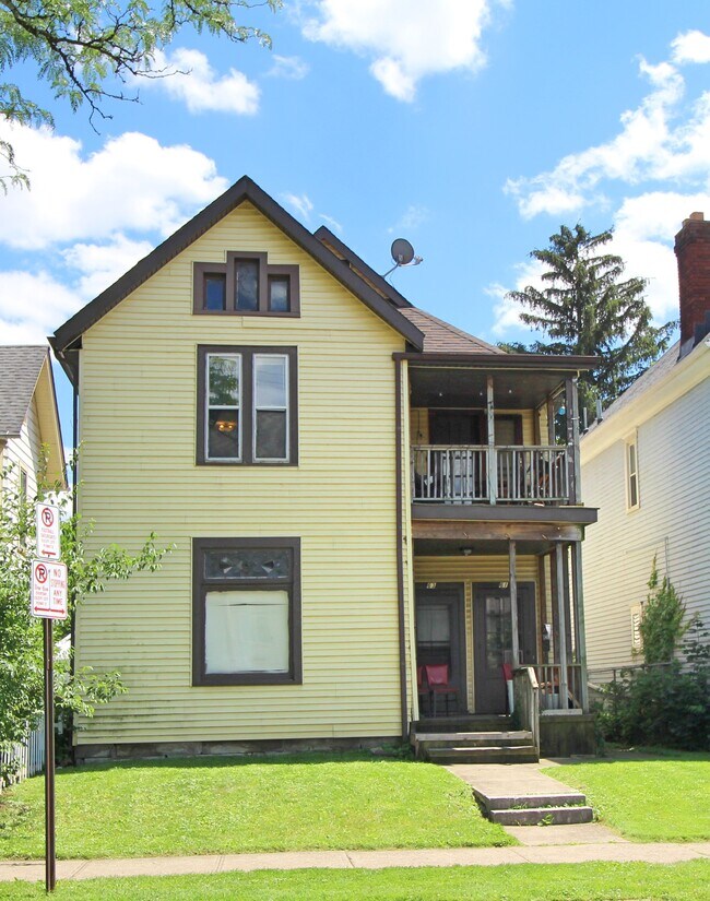 3-unit House - 59 E Duncan St
