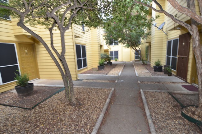 Foto del edificio - Prairie Hill Apartments