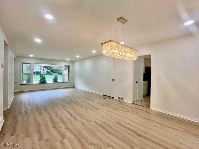 Foto del edificio - 2331 Milton Rd