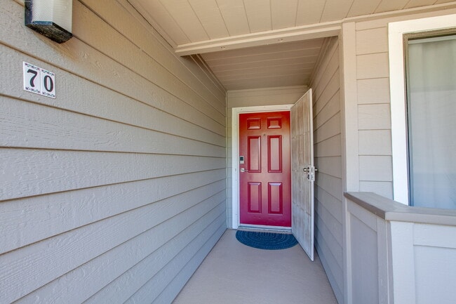 Foto del edificio - 1075 Shadowridge Dr