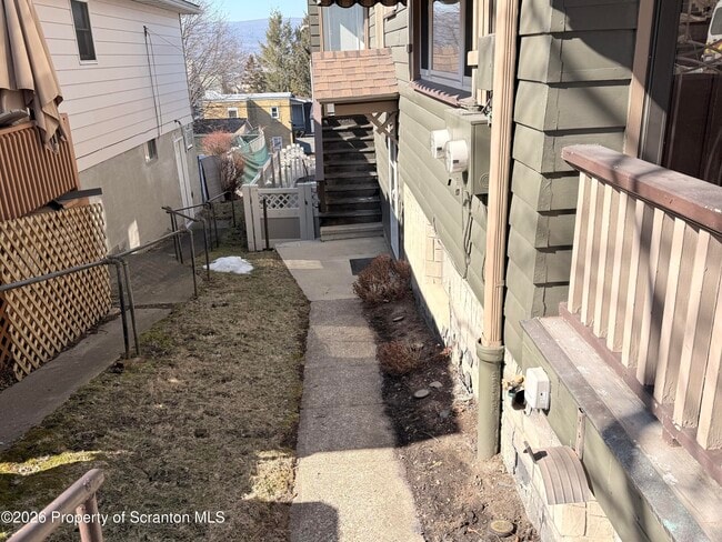 Foto del edificio - 324 Crown Ave