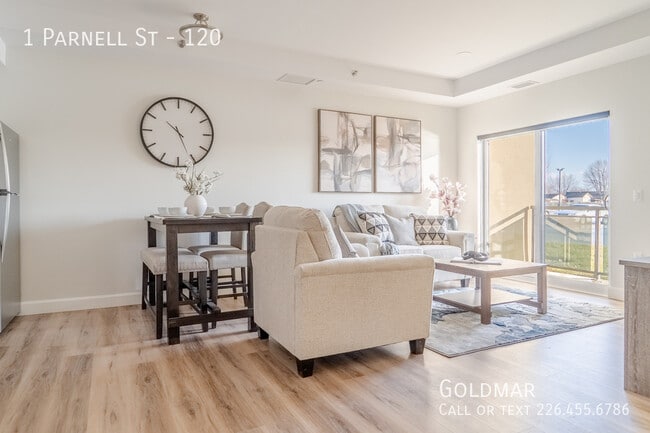 Photo du bâtiment - Now Available in Essex, Newly Built Unit with all the Must-have Amenities!